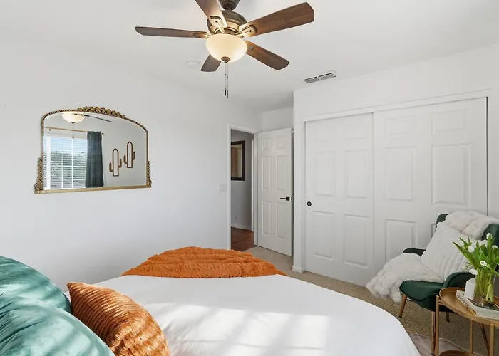 Holiday home Paradise By The Pool- 4b Escape W Pool! Glendale