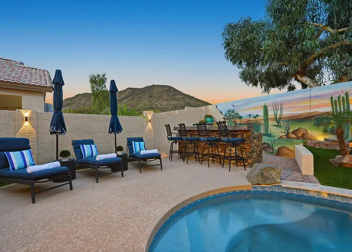 Holiday home Paradise By The Pool- 4b Escape W Pool! Glendale